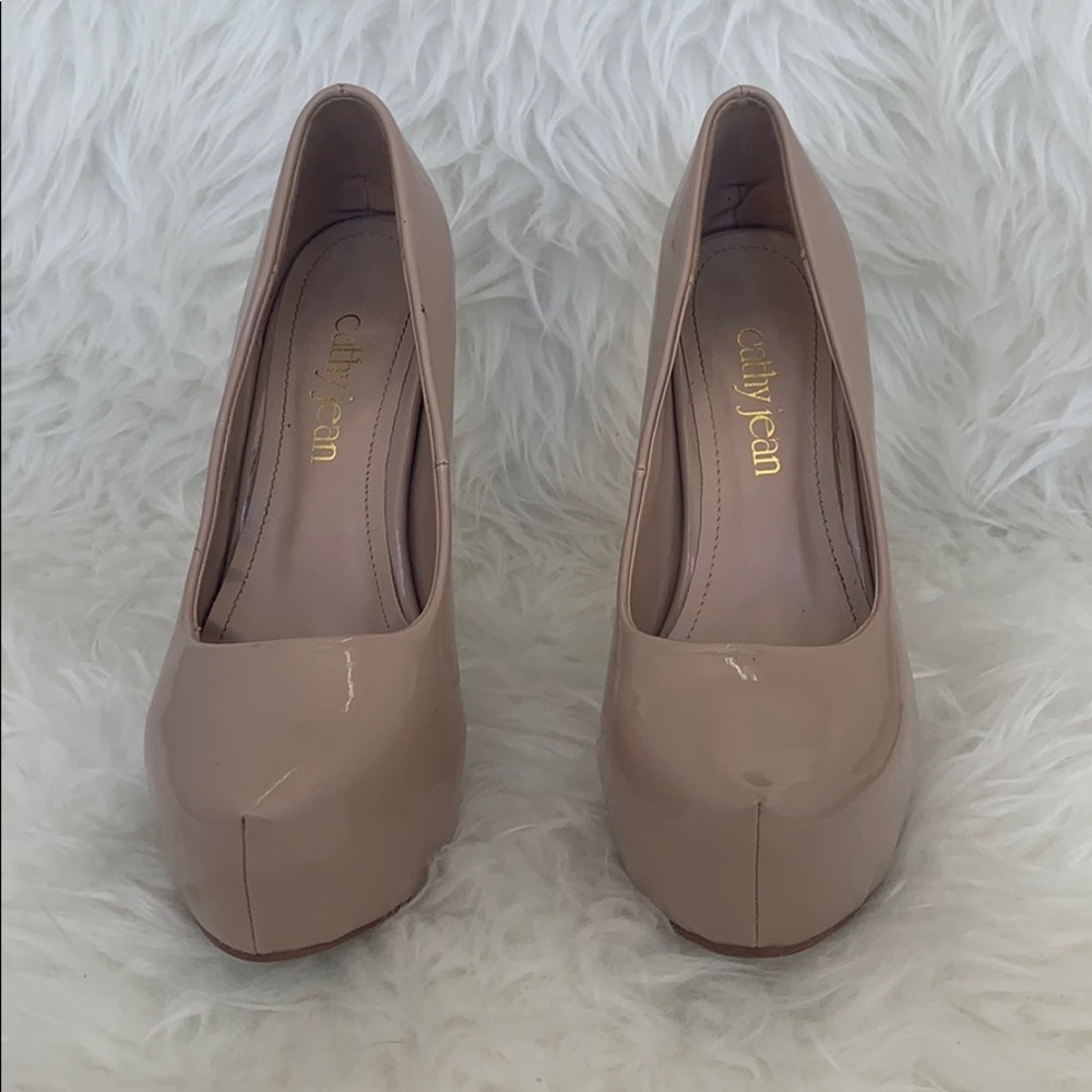 Nude stiletto pumps